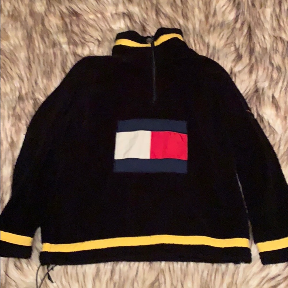 Tommy Hilfiger Formula One fleece.